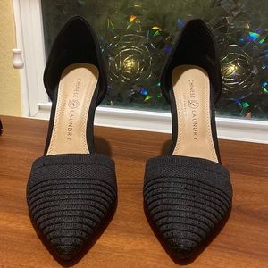 Black cloth material Chinese laundry shoes never worn brand new